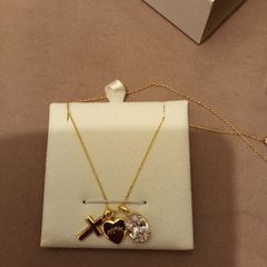 Gold mum Knight and Day pendant from Carraig Donn