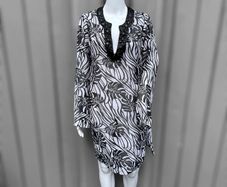 Pre Owned Primark Monochrome Tropical Leaf Print Beach Cover-Up