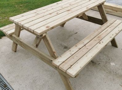 picnic bench