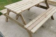 picnic bench