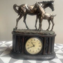 Horse statue Clock