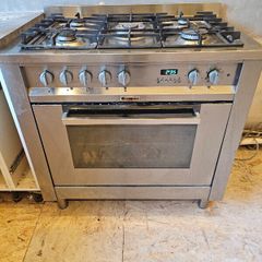 Hotpoint freestanding 5 ring cooker