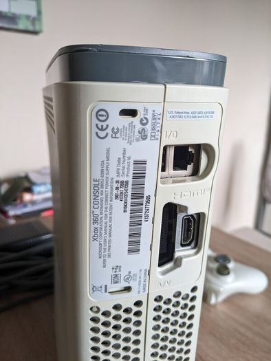 Xbox 360 console with controller