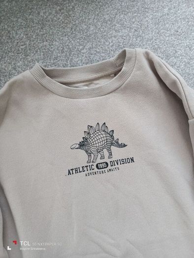 boy's jumper. Age 7/8.