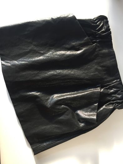 Zara Leather mini skirt with pockets Size 10