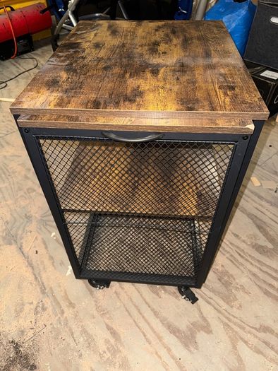 Industrial rolling cart