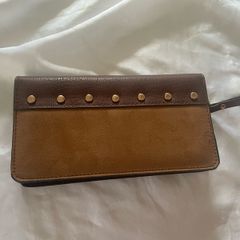 Wallet tan zipped
