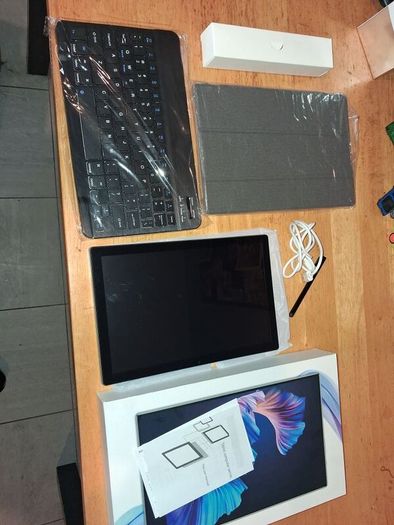 11" tablet 2tb  blue with keyboard and cover