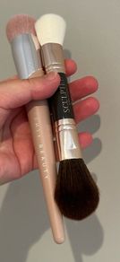 Fenty foundation brush + free duo brush