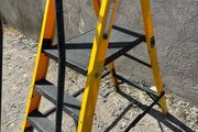 Youngman podium ladder