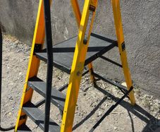 Youngman podium ladder