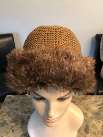 Angela  & William hat