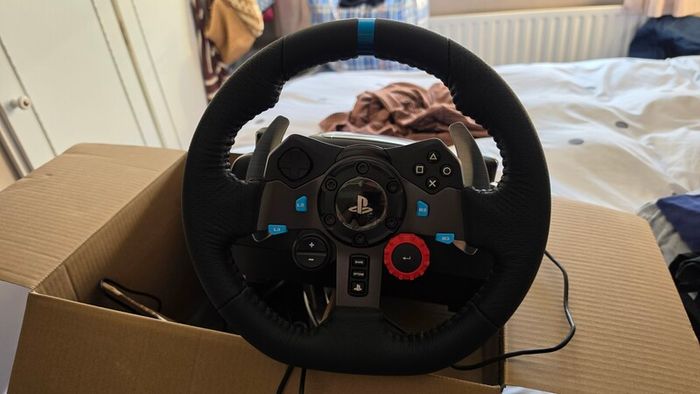 Logitech G29 - PlayStation - Used once