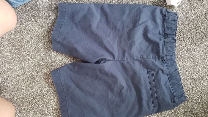 Navy shorts boy 6/7 years old
