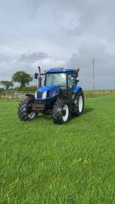 New Holland TS115A