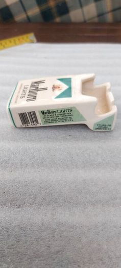 marlboro novelty ashtray,,buyer collects or pays postage, sold as seen, see pictures for condition,