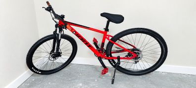 Giant Talon Mountain bike with extra accessories (Sidestand , Heavy duty U lock with carrier , Air pump)