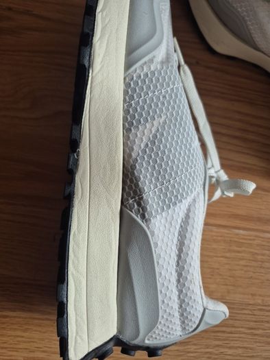NB trainers Size Uk 11.5