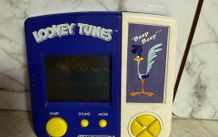 Handheld LCD game