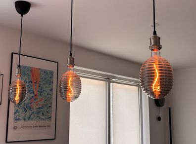 Bulbs (E27) x3