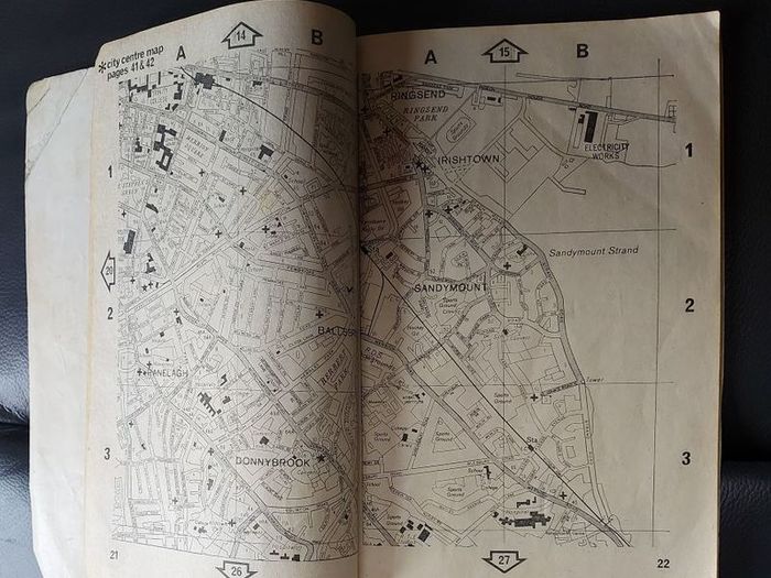 Vintage Dublin City Street finder