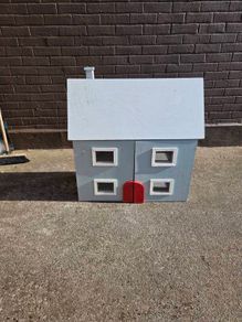 Doll house - home made
