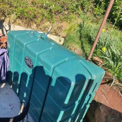 Oil tank