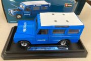Land Rover UNICEF scale 1/24 Burago Rare