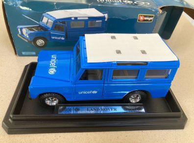 Land Rover UNICEF scale 1/24 Burago Rare