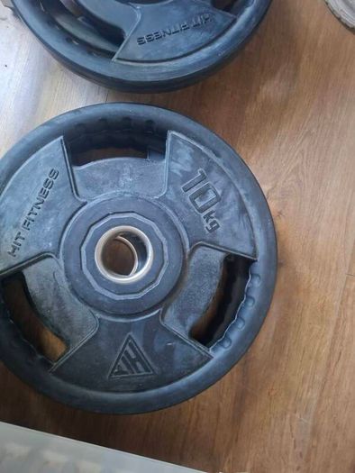 adjustable dumbells 5kg to 40kg and curling bar and plates
