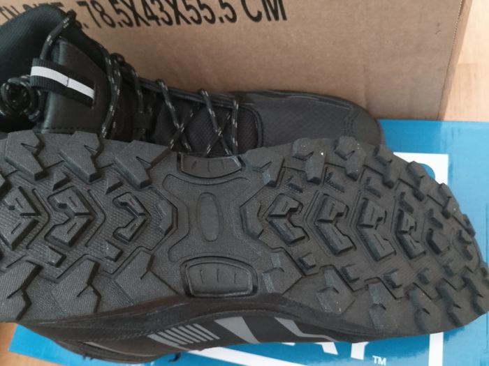 Donnay outdoor water repellence walking boots