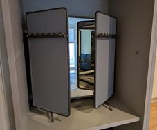 Tri-fold mirror
