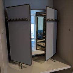 Tri-fold mirror