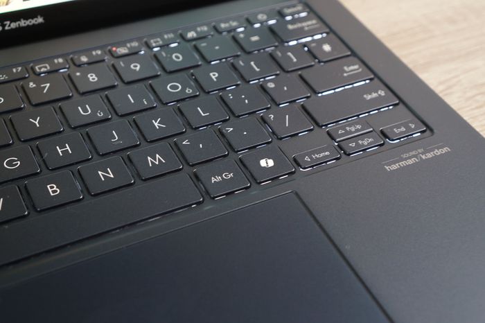 Asus Zenbook S13 3K OLED | Ultra 7 155U | 16GB | 1tb