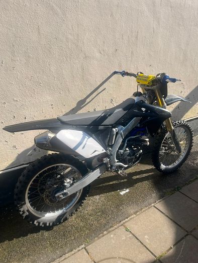 Pit bike