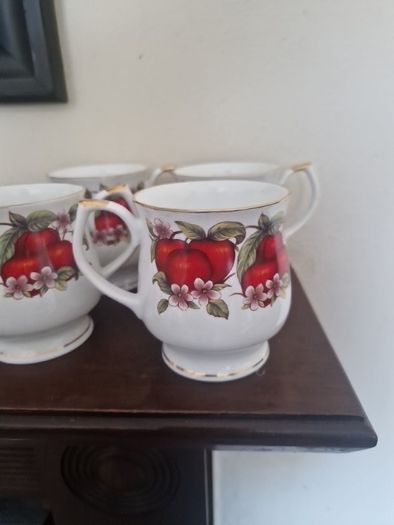 mugs