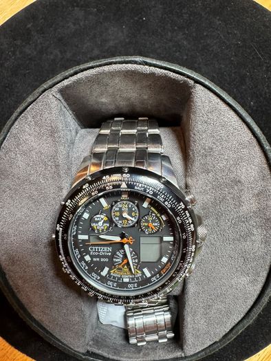 citizen Skyhawk Eco drive U600
