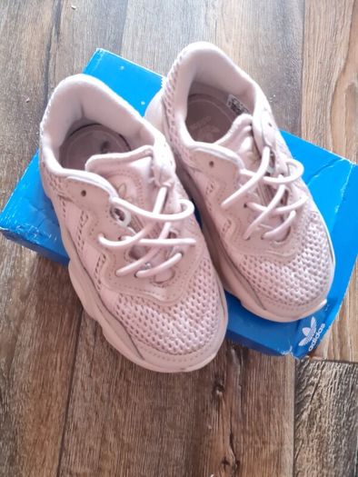 boys adidas ozweego