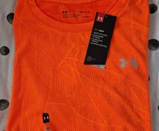 underarmour t shirt