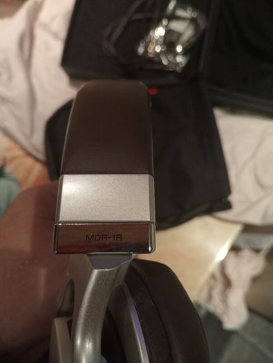 Sony MDR-1R head phones