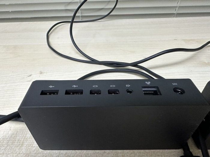 Surface Dock - Microsoft 1661 - for Pro 7, 6, 5, 4, 3, X, Go, Book, Laptop Docking Station