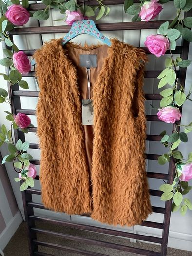 gilet Bnwt ichi fake fur gilet size small