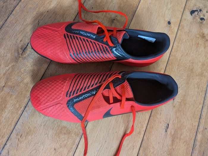 Nike Phantom football boots size 7