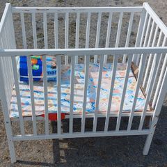 Baby Crib/Cot