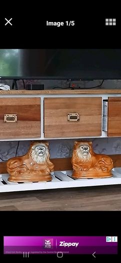 mantle lions