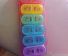 pill box, 3 for 10e