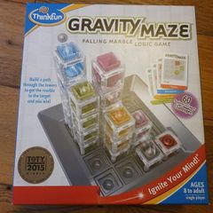 Gravity maze