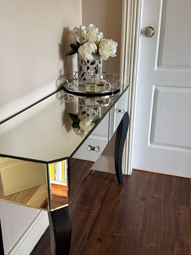 Mirrored console table / dressing table