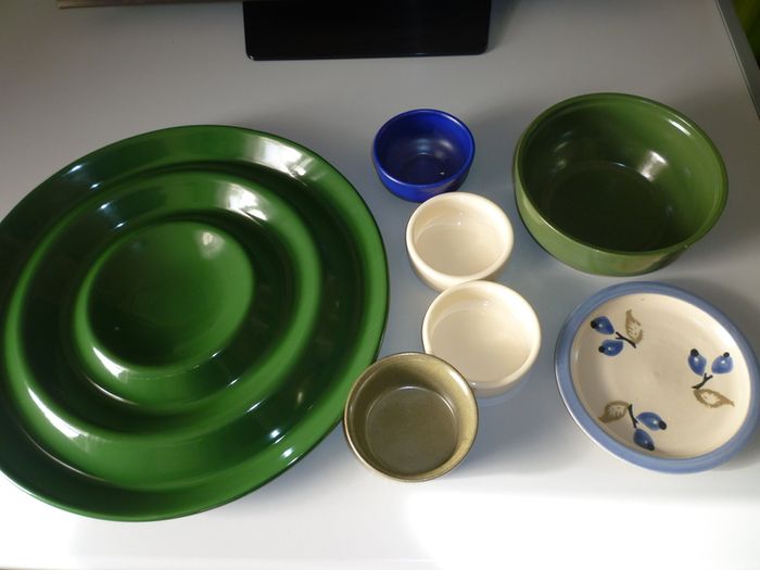 Giant Serving platter, Ramekins, Bowls, Dish. Plate. Moville. 8 ITEMS