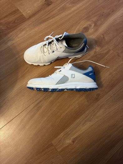Footjoy junior golf shoes uk 4